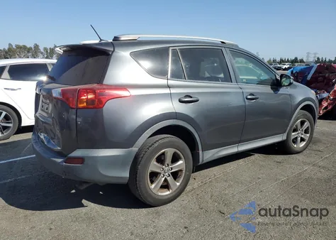 2015 Toyota Rav4 Xle z USA, uszkodzony, nr VIN JTMWFREV3FD067405